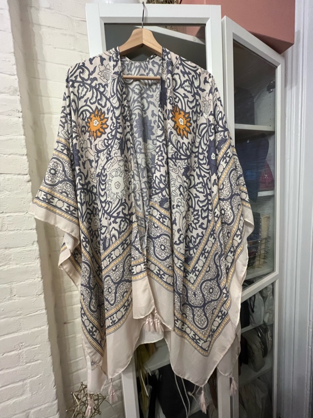 Boho Floral Print Throw Shawl - Cream and Navy